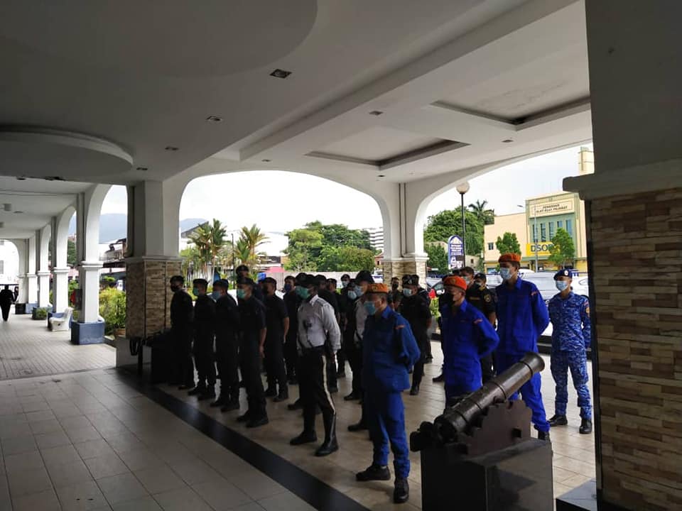 Joint Operations by PDRM, KKM & JPAM at Several Shopping Malls in Penang
