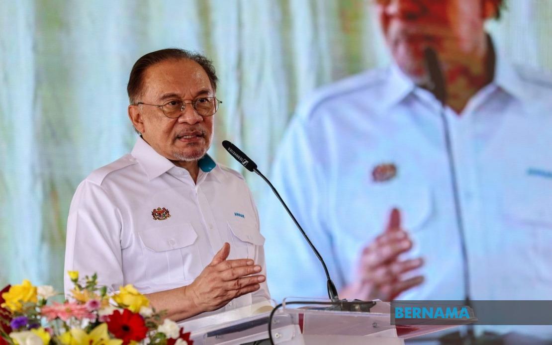 PM Anwar Cracks Down on Unwarranted Health Insurance Price Surges